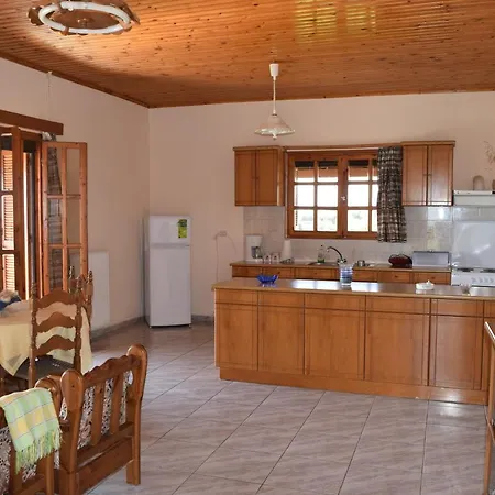 Alexandros Villa Koróni